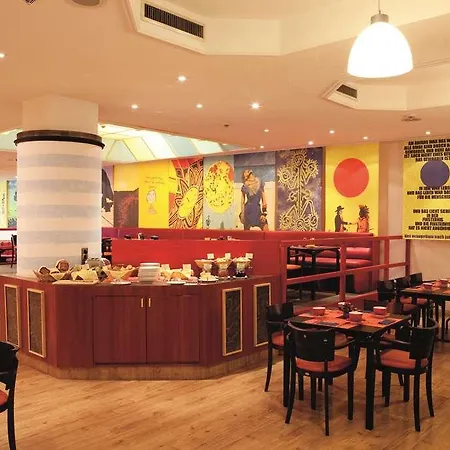 فندق Vienna House Easy *